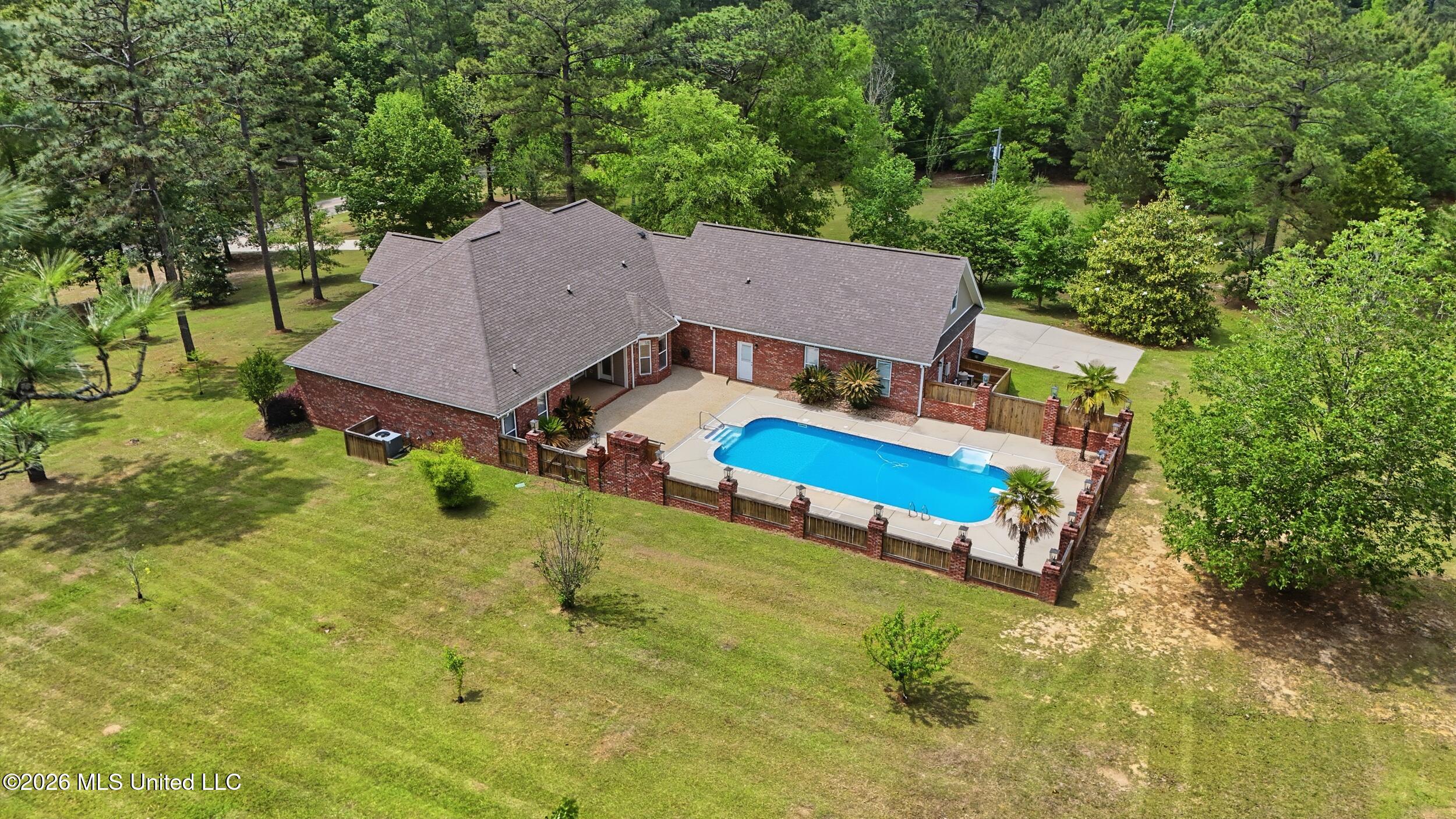 28 West Lake Road Hattiesburg, MS 39402 - Photo 68 of 75 92_dji_20260427141611_0194_d