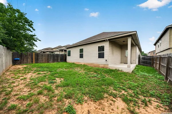 $1,900 | 8311 Prickly Oak, San Antonio, TX 78223