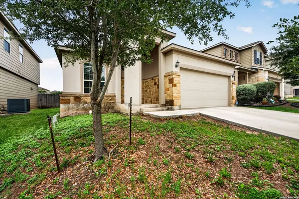 $1,900 | 8311 Prickly Oak, San Antonio, TX 78223
