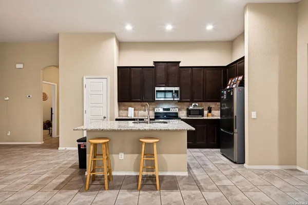 $1,900 | 8311 Prickly Oak, San Antonio, TX 78223