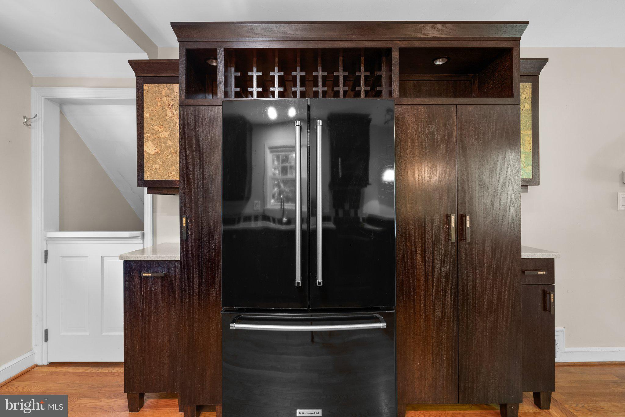 218 St Lawrence Drive Silver Spring, MD 20901 - Photo 20 of 63 Custom wood cabinetry