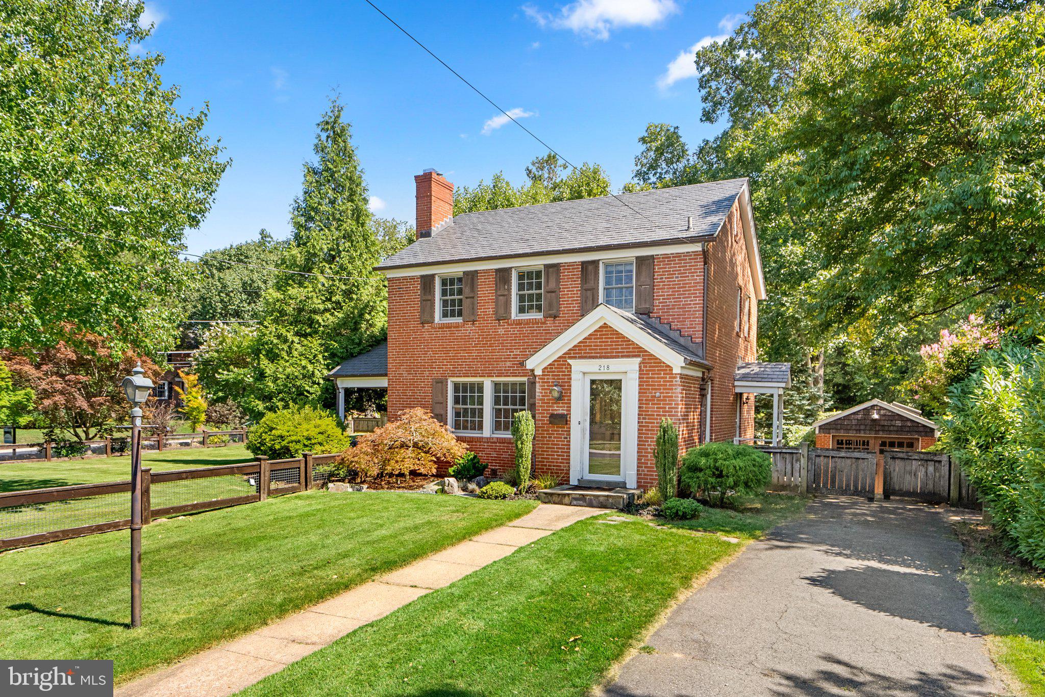 218 St Lawrence Drive Silver Spring, MD 20901 - Photo 3 of 63 Driveway parking
