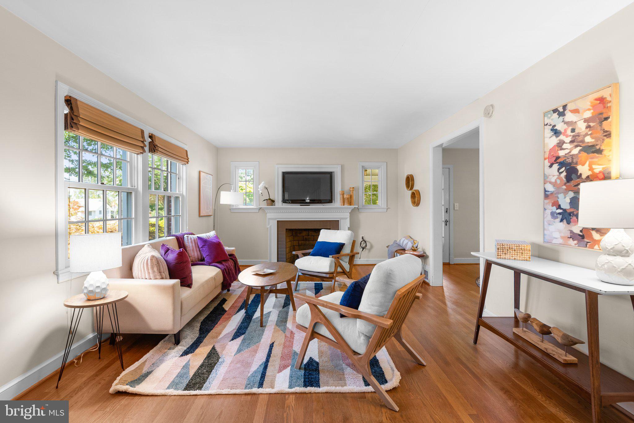218 St Lawrence Drive Silver Spring, MD 20901 - Photo 9 of 63 Living room