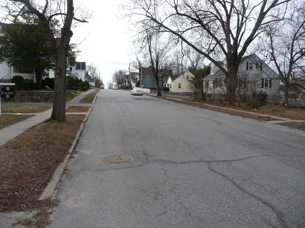 $250,000 | 857 Union Street, Manchester, NH 03104