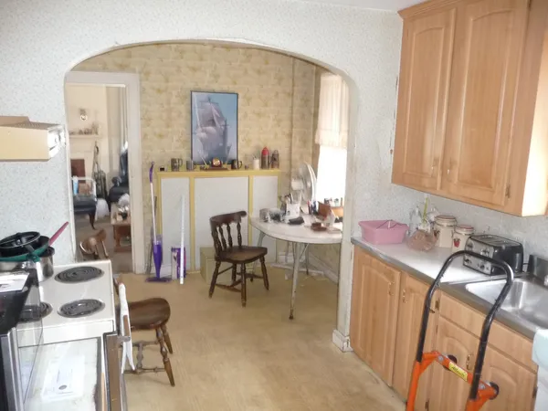 $250,000 | 857 Union Street, Manchester, NH 03104