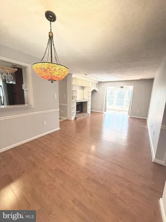 $2,250 | 10002 Oakton Terrace Road, Oakton, VA 22124