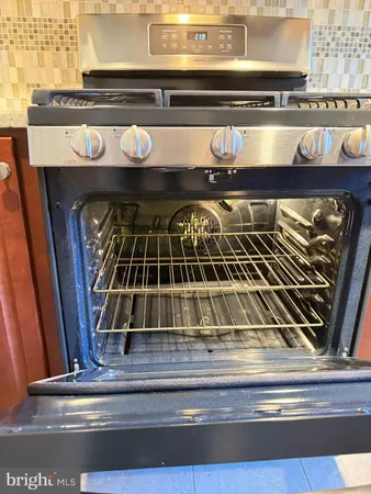 $2,250 | 10002 Oakton Terrace Road, Oakton, VA 22124