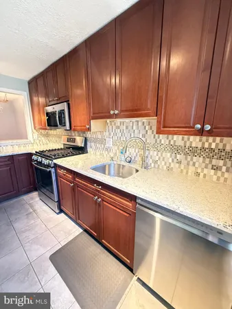 $2,250 | 10002 Oakton Terrace Road, Oakton, VA 22124