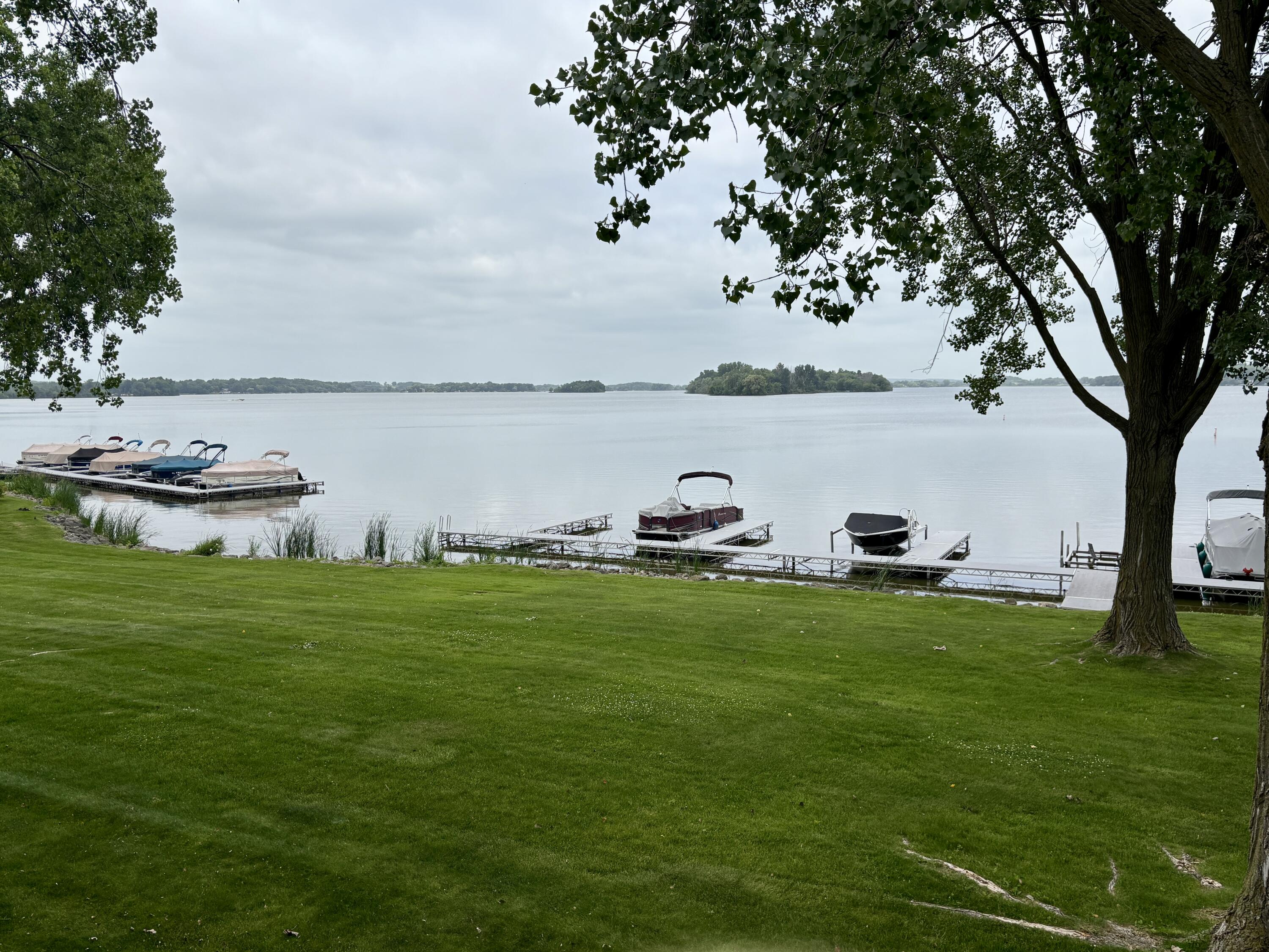 717 East Lakeview Road, Unit 8 Juneau, WI 53039 - Photo 33 of 33 IMG_7928