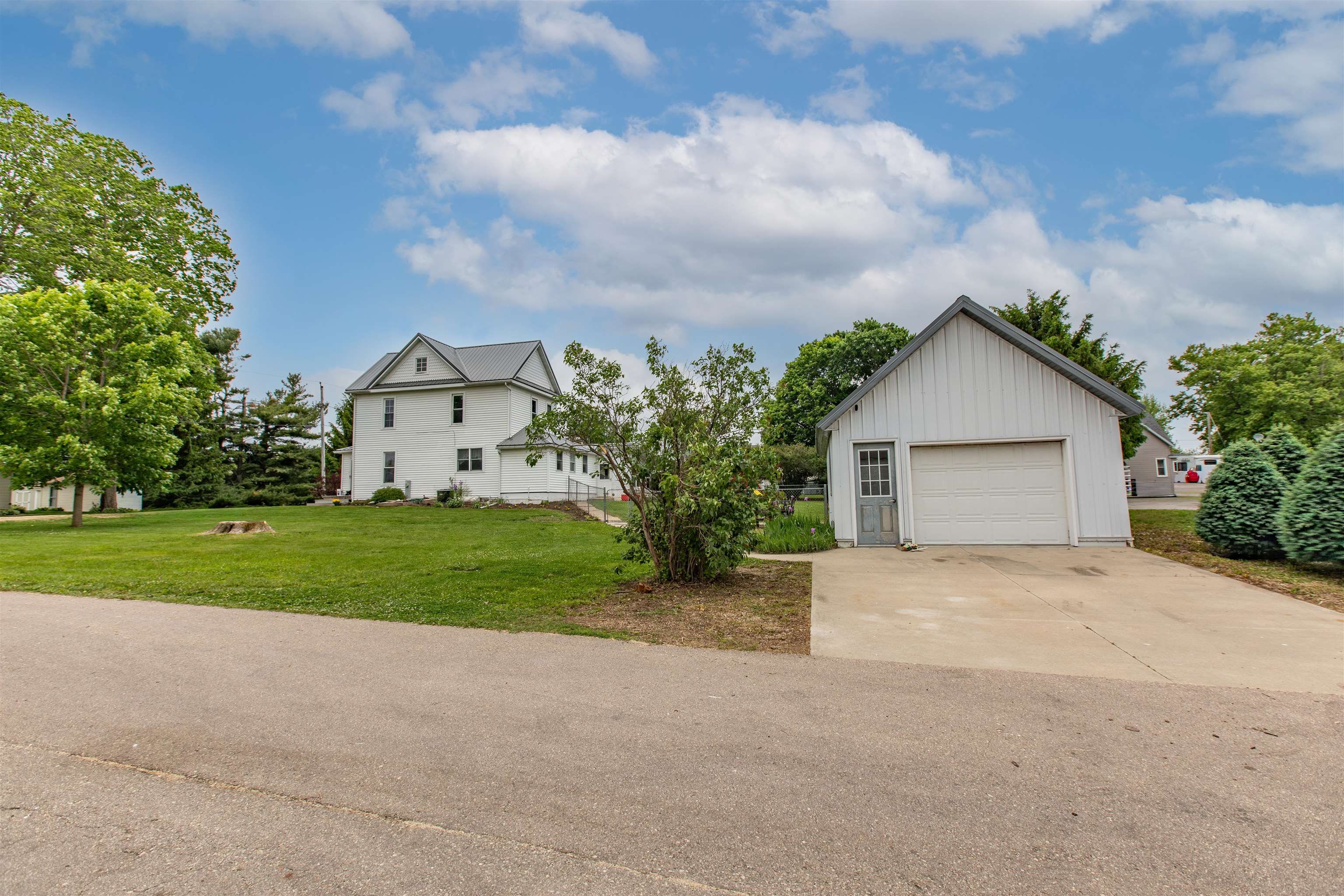 210 Commerce Street Rewey, WI 53580 - Photo 6 of 53