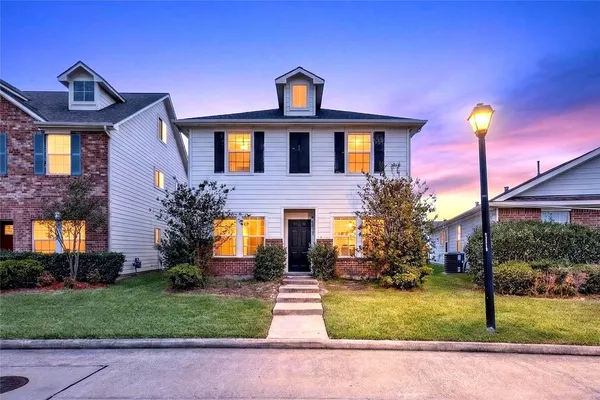 $2,000 | 20747 Settlers Lake Circle North, Katy, TX 77449