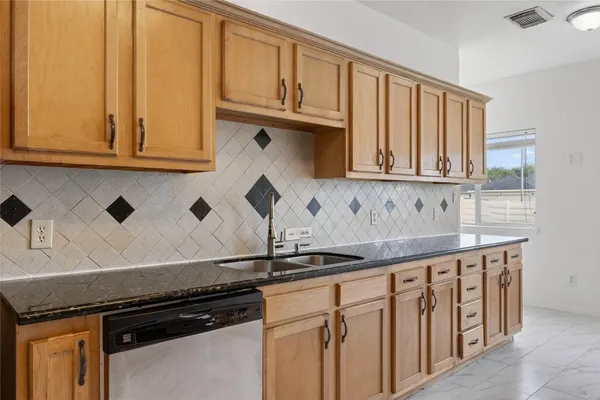 $2,000 | 20747 Settlers Lake Circle North, Katy, TX 77449