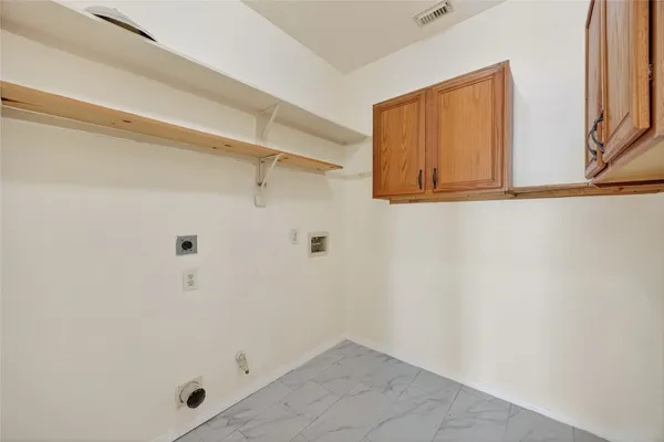 $2,000 | 20747 Settlers Lake Circle North, Katy, TX 77449