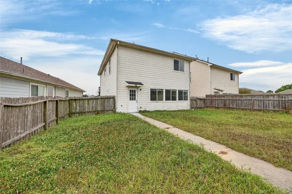 $2,000 | 20747 Settlers Lake Circle North, Katy, TX 77449