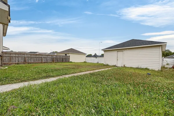 $2,000 | 20747 Settlers Lake Circle North, Katy, TX 77449