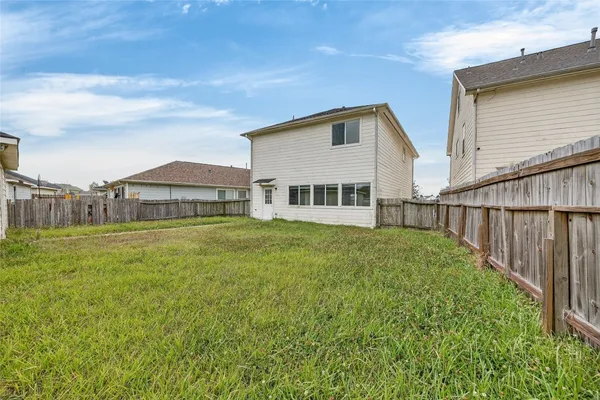 $2,000 | 20747 Settlers Lake Circle North, Katy, TX 77449