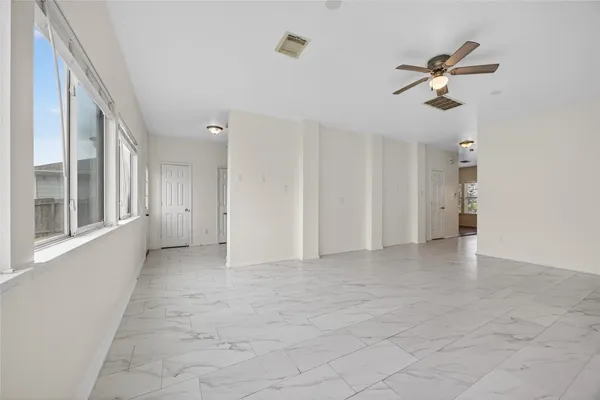 $2,000 | 20747 Settlers Lake Circle North, Katy, TX 77449