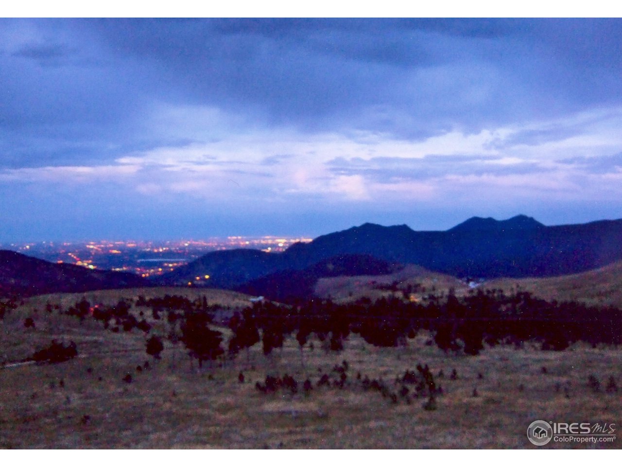 555 Labelle Road Boulder, CO 80302 - Photo 3 of 6 a view of a city with mountain