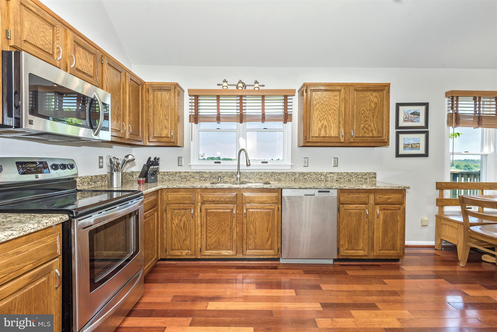 6650 Wind Ridge Road Mount Airy, MD 21771 - Photo 14 of 30 Granite & Stainless Kitchen