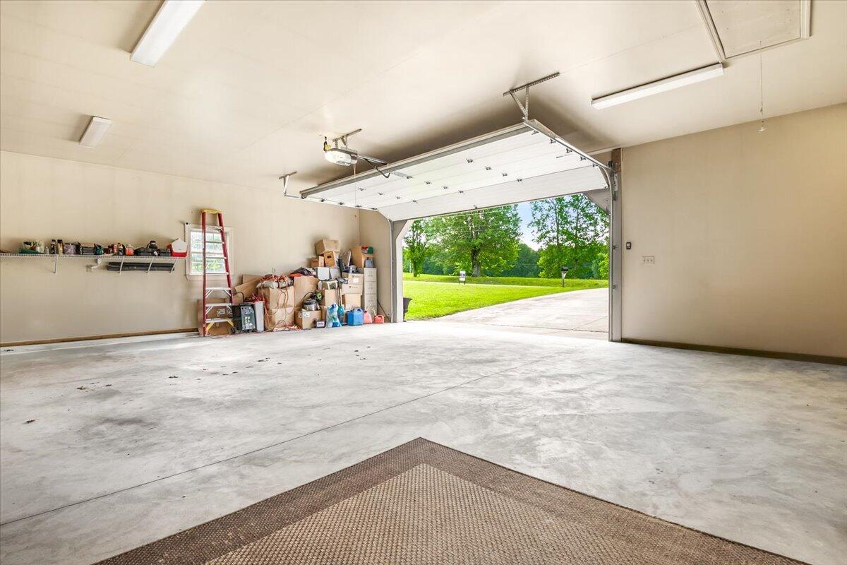91 Earl Angel Road Corbin, KY 40701 - Photo 41 of 47 25-Garage