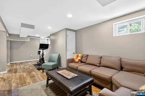 $999,000 | 158 Vreeland Avenue, Rutherford, NJ 07070