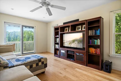 $1,875,000 | 11 Deer Trail Road, Southampton, NY 11968