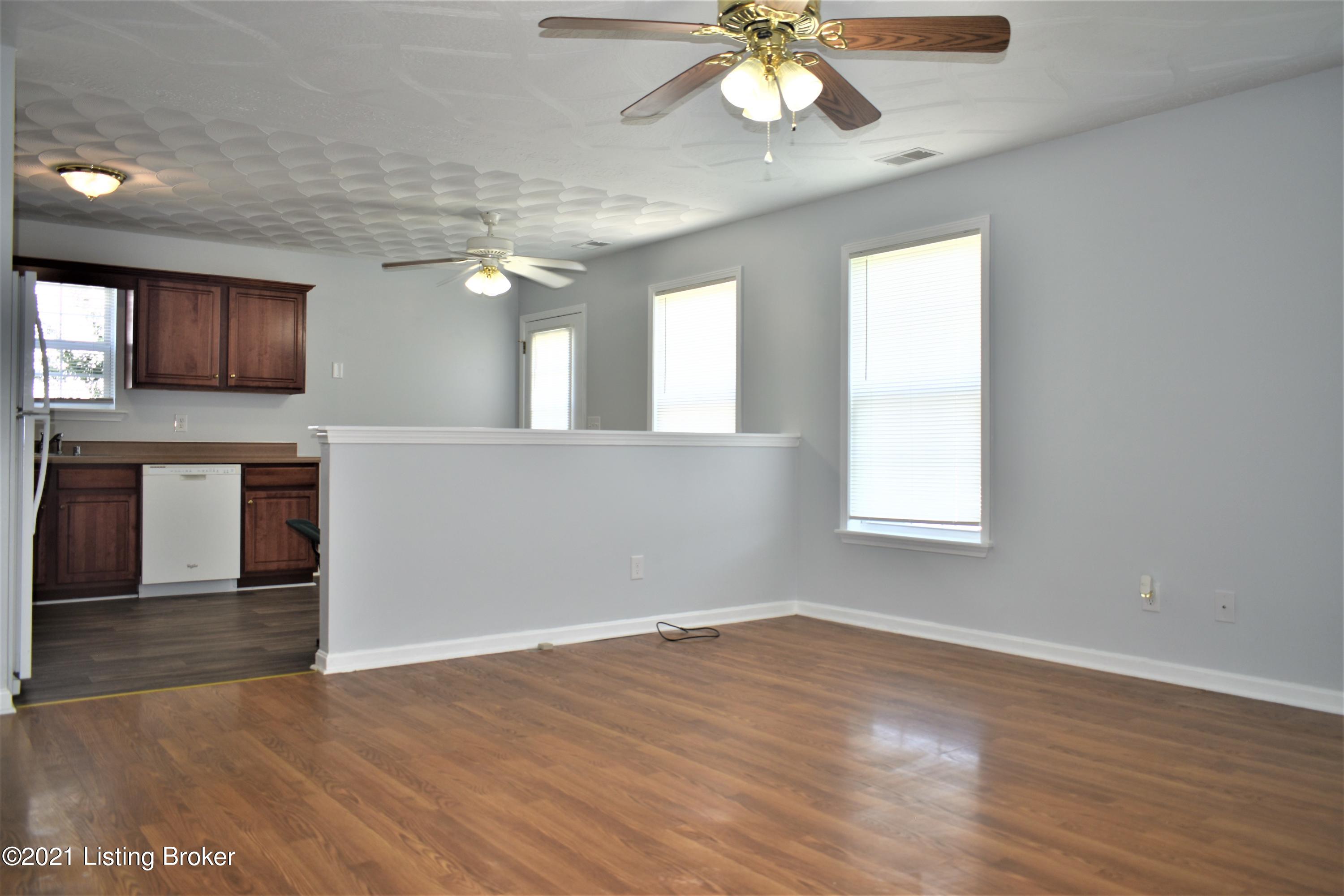 338 Hensley Road Shepherdsville, KY 40165 - Photo 13 of 29 DSC_0190