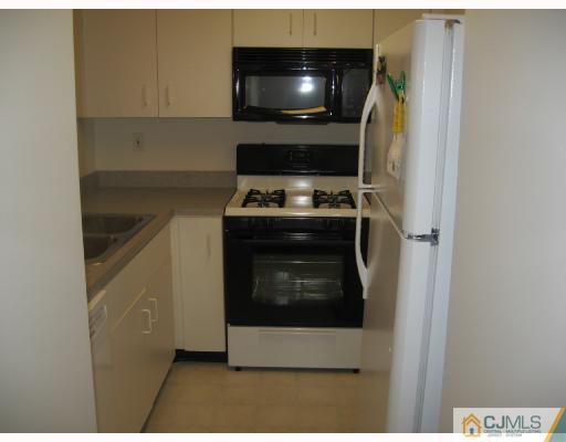 410 Edpas Road New Brunswick, NJ 08901 - Photo 5 of 8