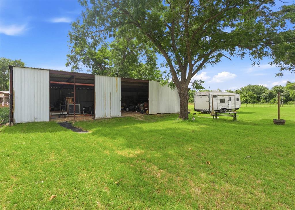 308 West 1st Street Springtown, TX 76082 - Photo 32 of 39