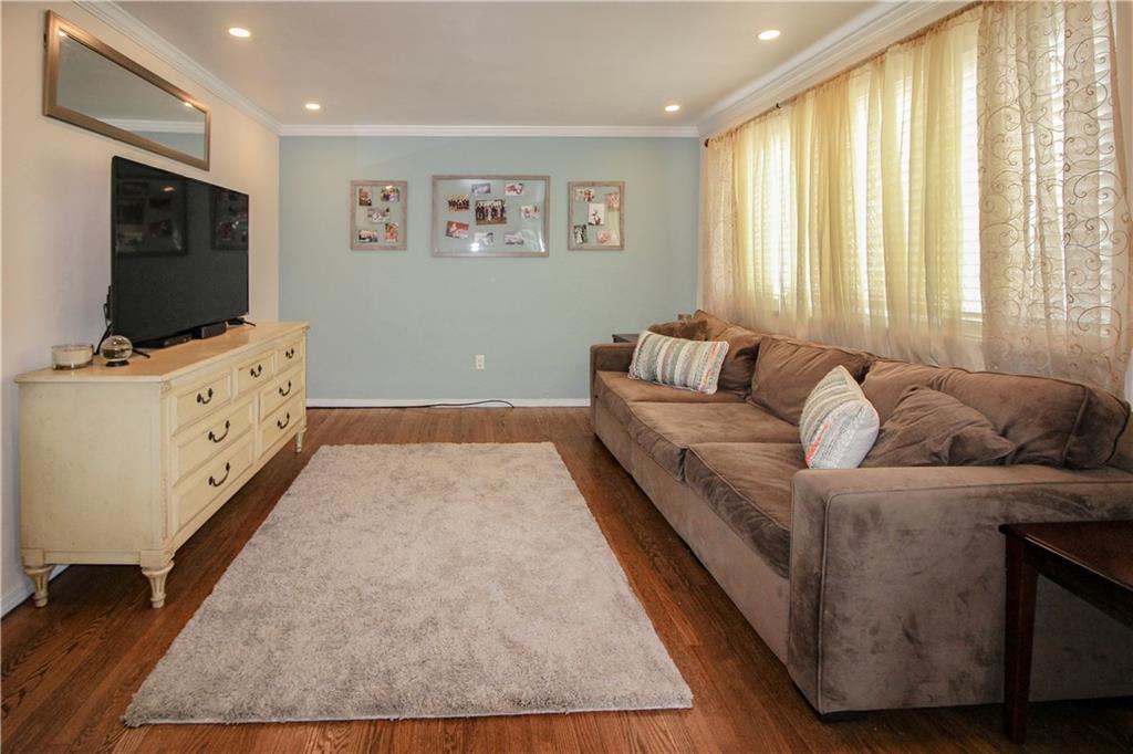 3414 Lockridge Road Pittsburgh, PA 15234 - Photo 3 of 24 Gallery Image 3