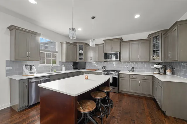 $800,000 | 15303 Oak Run Court, Lockport, IL 60441