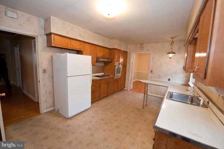 5014 Sangamore Road Bethesda, MD 20816 - Photo 21 of 27 Kitchen
