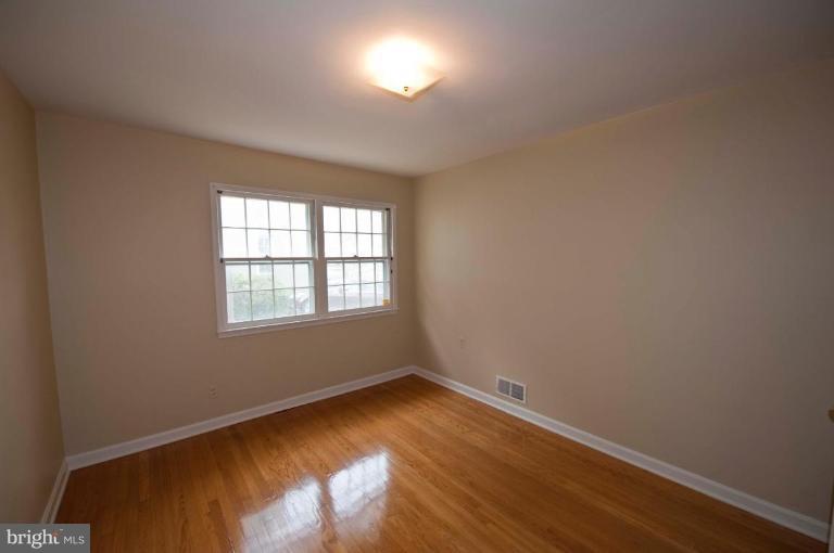 5014 Sangamore Road Bethesda, MD 20816 - Photo 7 of 27 Bedroom #3