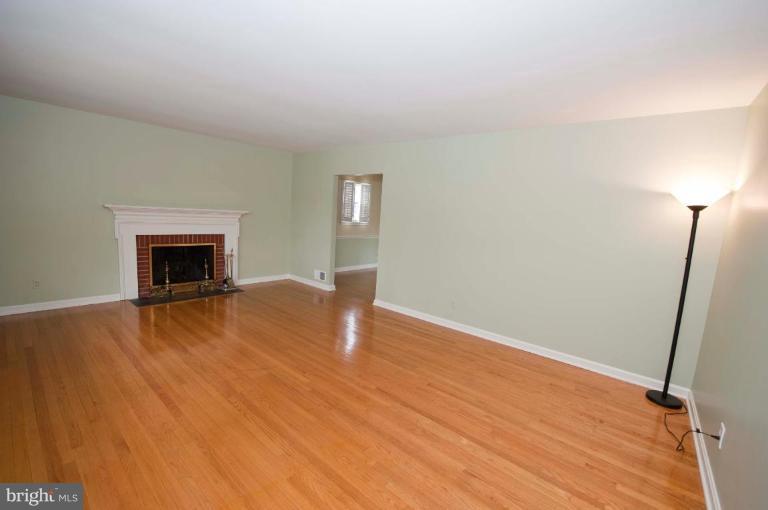 5014 Sangamore Road Bethesda, MD 20816 - Photo 9 of 27 Living Room #3