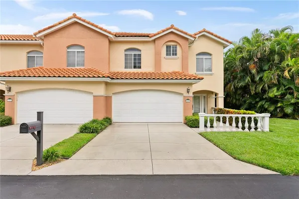 $675,000 | 6323 Vista Verde Drive West, St. Petersburg, FL 33707