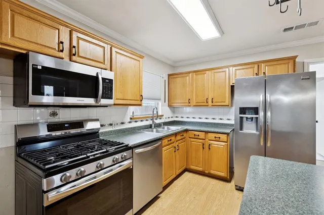 $1,850 | 416 North Oak Street, McKinney, TX 75069