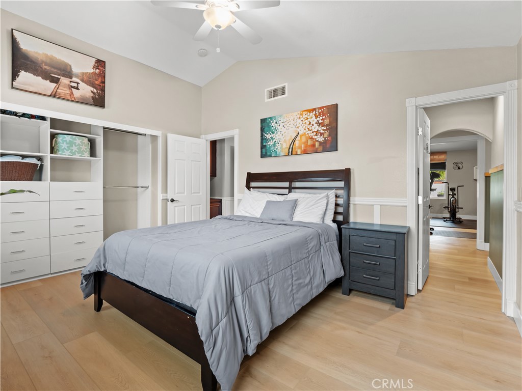 28331 Royal Road Castaic, CA 91384 - Photo 15 of 35