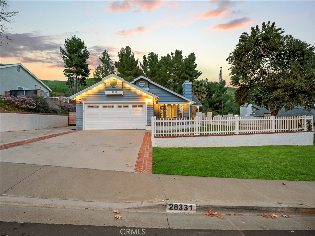 28331 Royal Road Castaic, CA 91384 - Photo 32 of 35 Grass is digitally enhanced