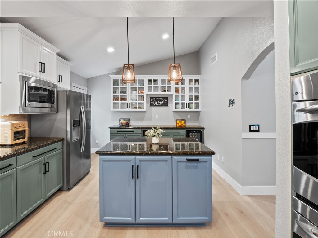 28331 Royal Road Castaic, CA 91384 - Photo 10 of 35