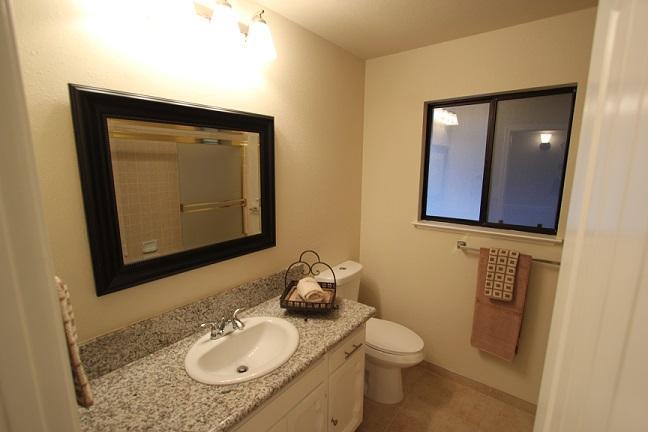 1762 North Hope Avenue Reedley, CA 93654 - Photo 12 of 21 HALL BATH HAS NEW GRANITE COUNTERS
