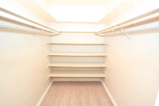 1762 North Hope Avenue Reedley, CA 93654 - Photo 17 of 21 MASTER WALK IN CLOSET