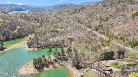 $1,499,999 | 514 Bluff View Road, New Tazewell, TN 37825
