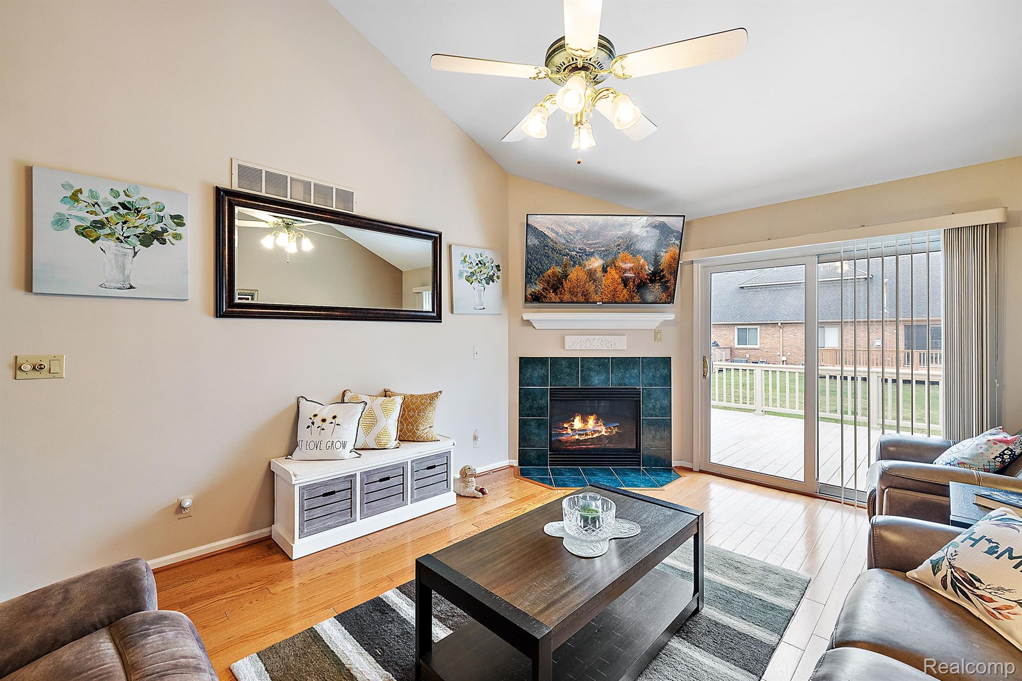 16824 Country Ridge Court Macomb, MI 48044 - Photo 16 of 36 Great Room