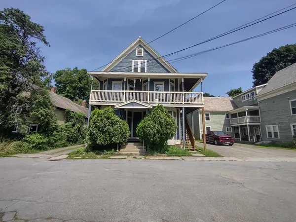 $1,450 | 9 Merchant Street, Unit 8, Walpole, NH 03609