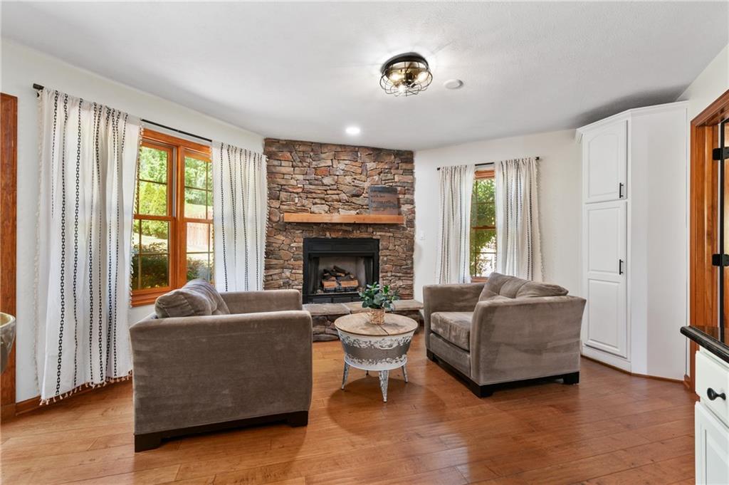 235 Ewing Road Carnegie, PA 15106 - Photo 9 of 43