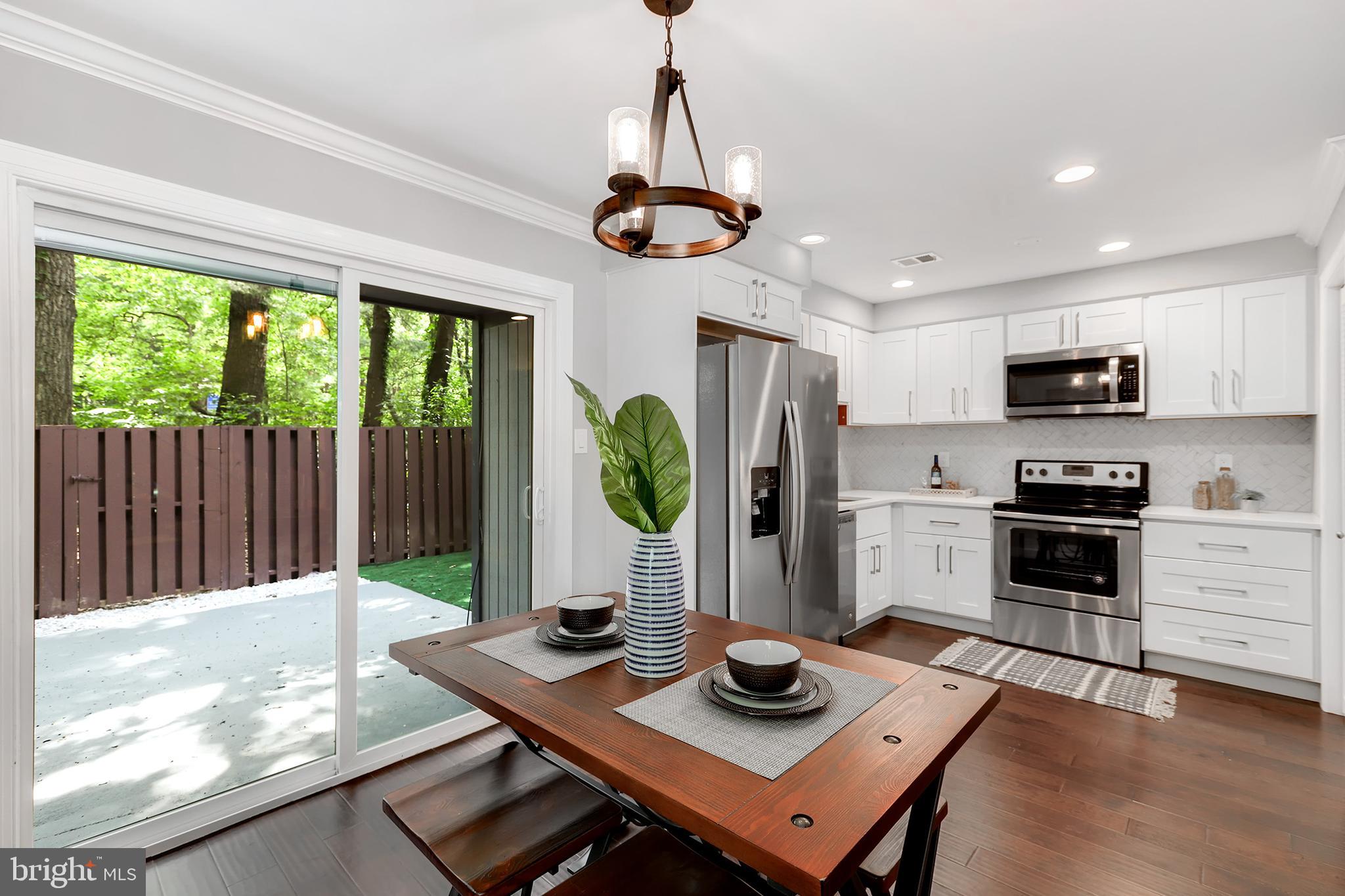 12138 Captiva Court Reston, VA 20191 - Photo 13 of 35 Gallery Image 13