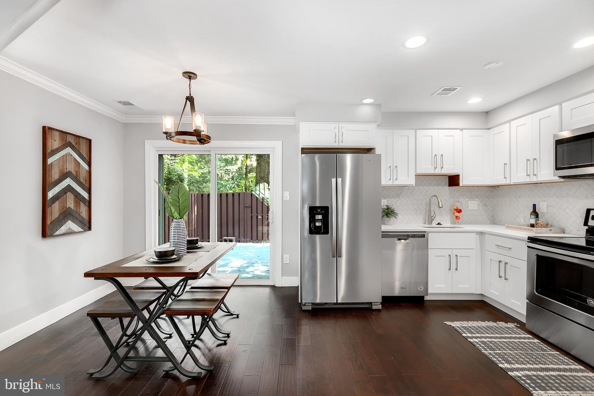12138 Captiva Court Reston, VA 20191 - Photo 15 of 35 Gallery Image 15