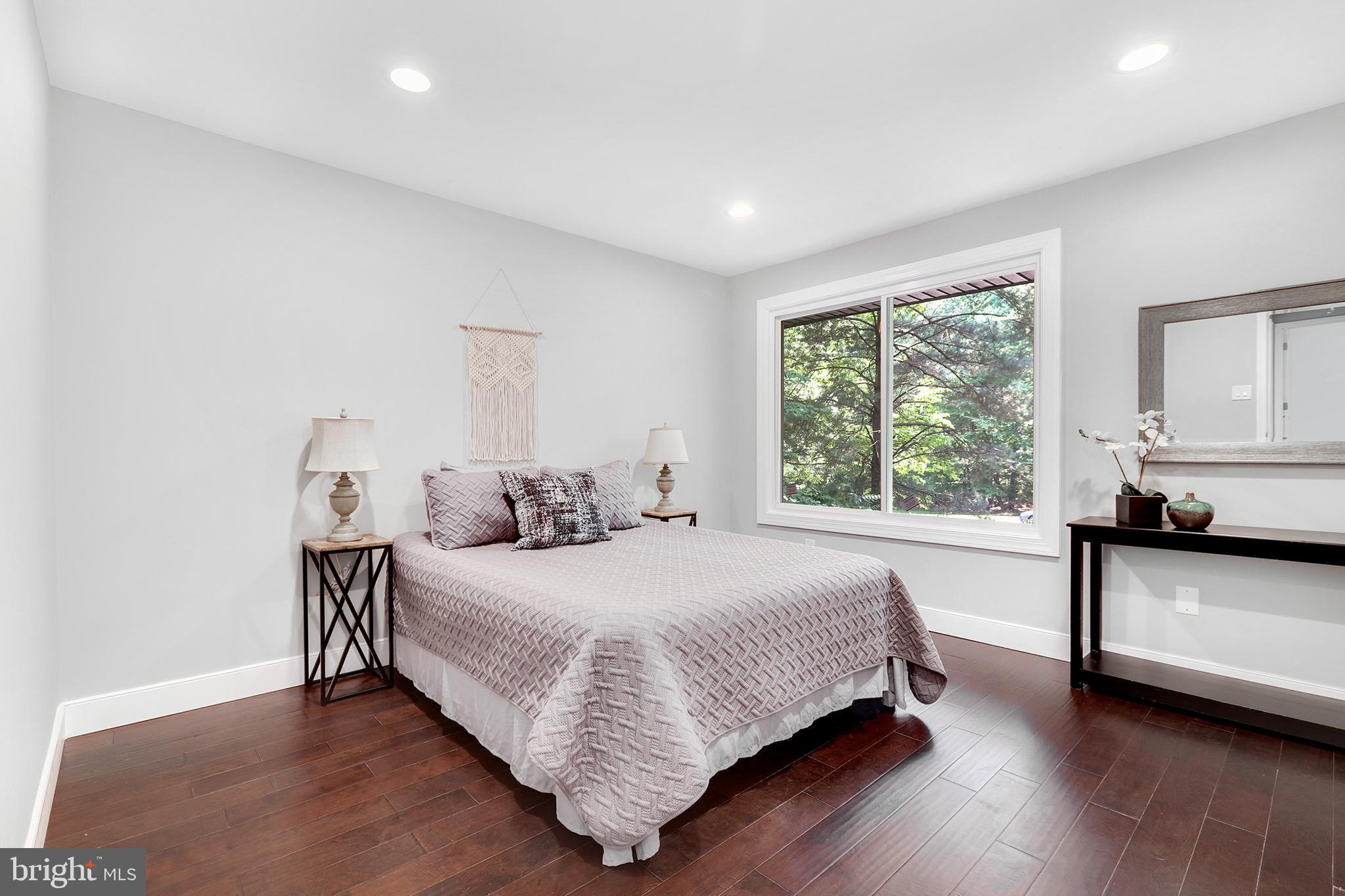 12138 Captiva Court Reston, VA 20191 - Photo 18 of 35 Gallery Image 18