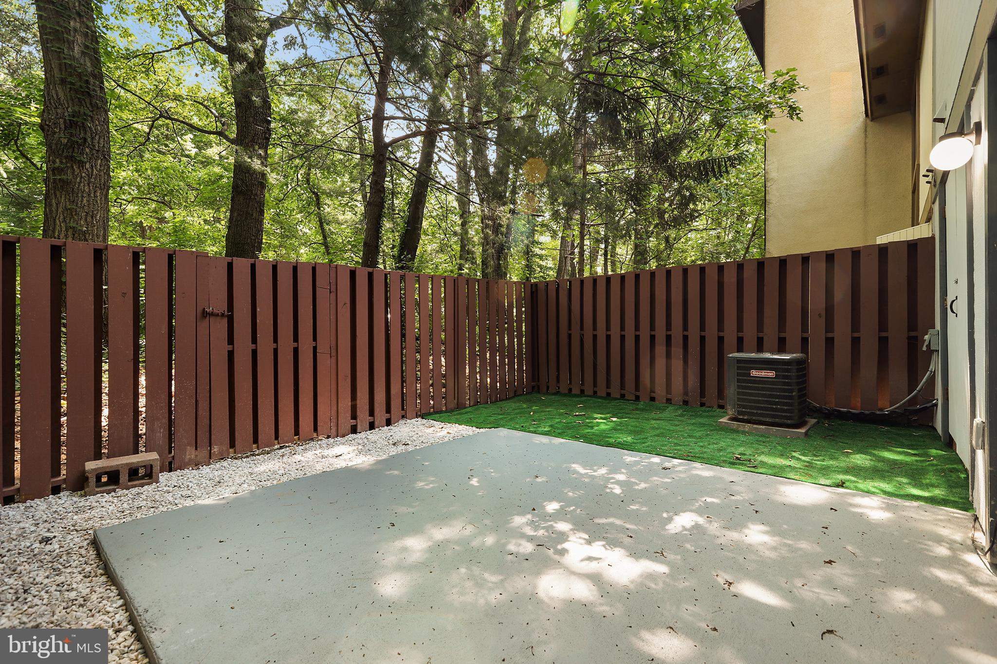 12138 Captiva Court Reston, VA 20191 - Photo 28 of 35 Gallery Image 28