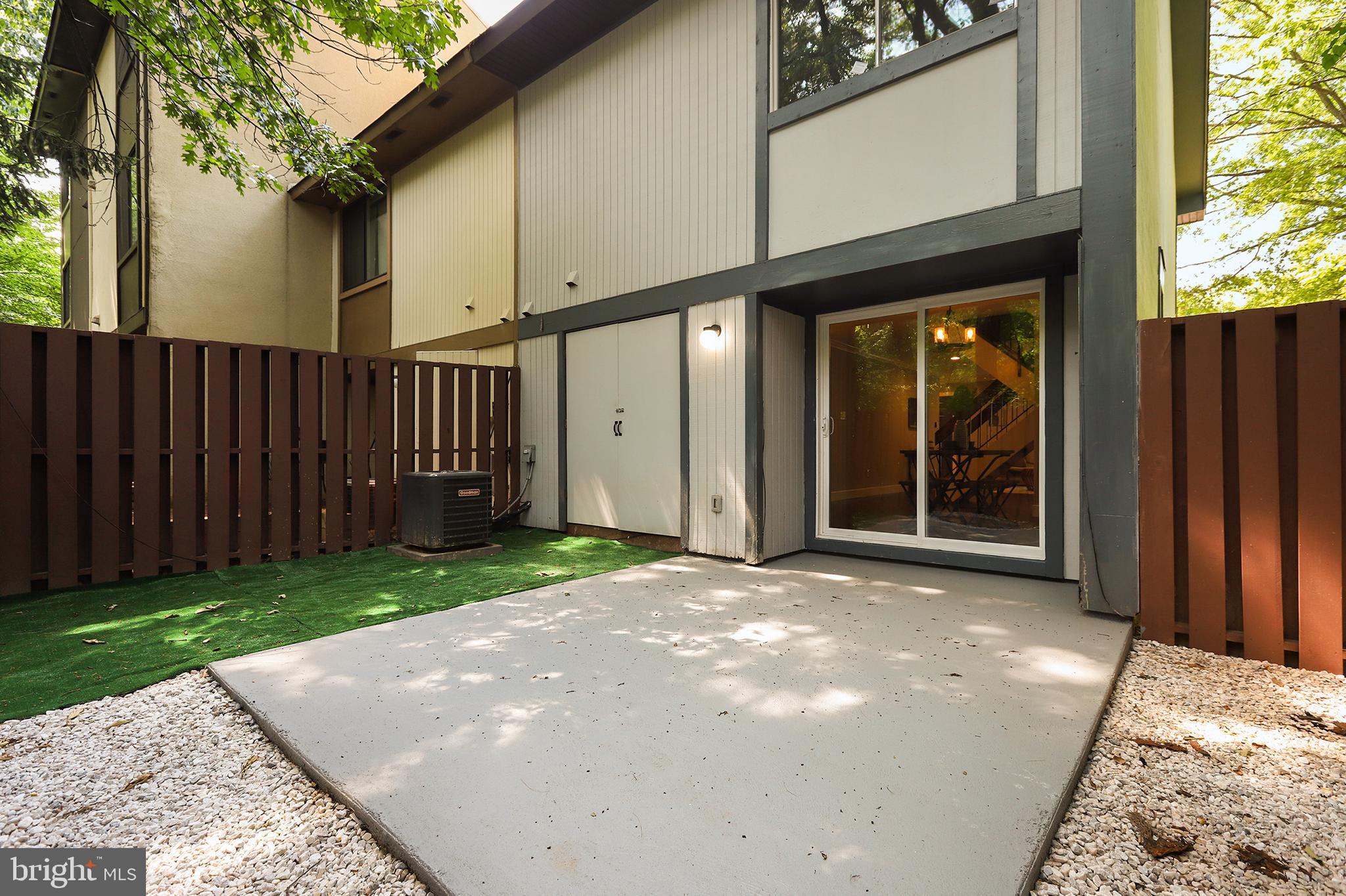 12138 Captiva Court Reston, VA 20191 - Photo 29 of 35 Gallery Image 29